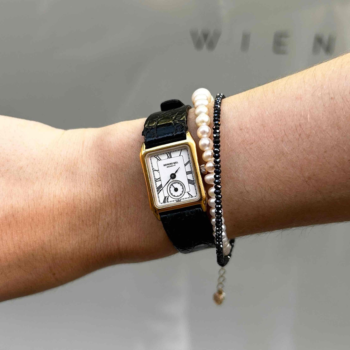 Raymond Weil Tank Style: Ladies Vintage Watch 90s Gold White Roman Dial