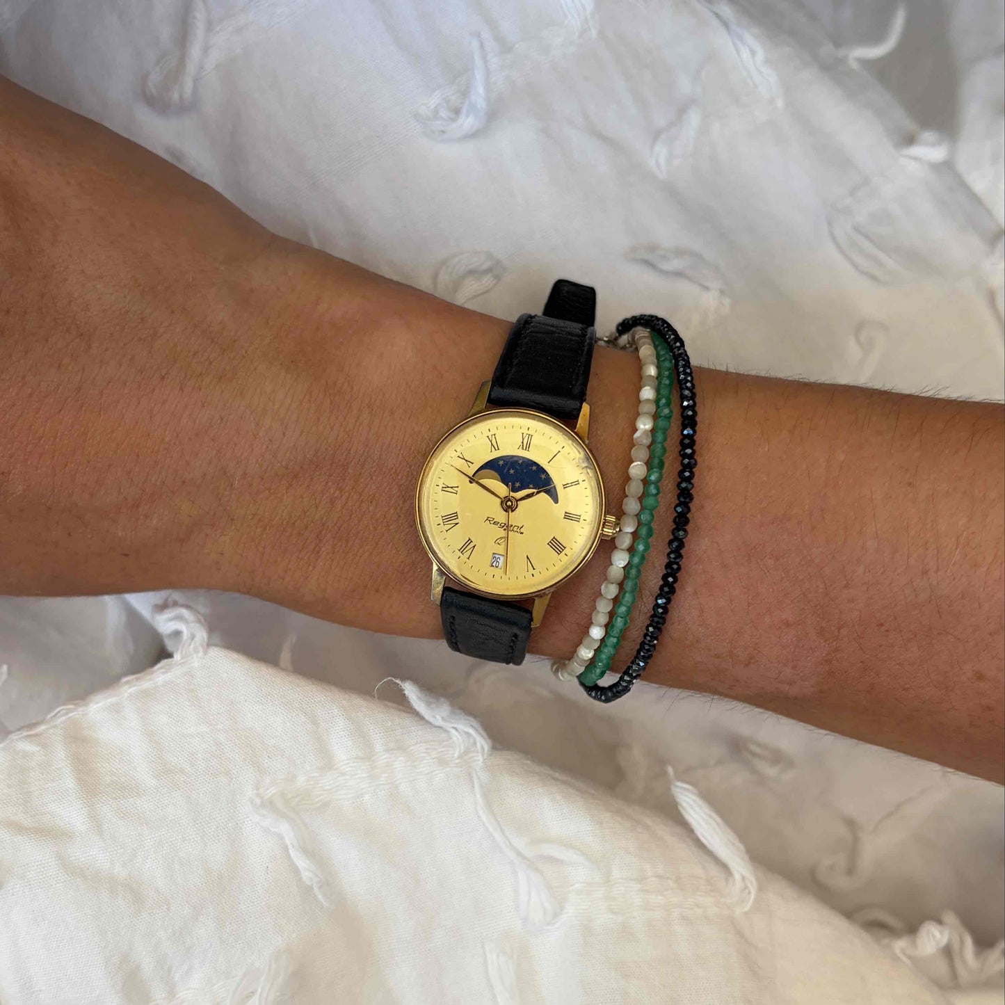 Regent Moon Phase Watch: Ladies 80s Gold with Roman Numerals Blue Gold Dial
