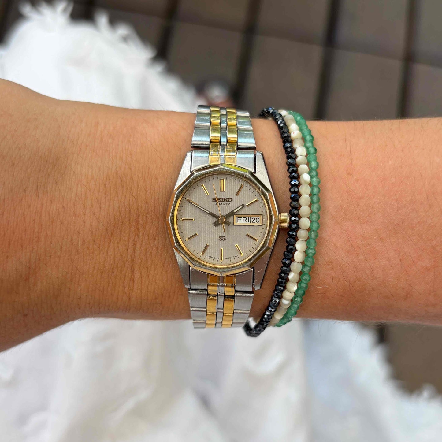 Seiko Baby Oak: Ladies Vintage 80s Two-Tone Structured Gray Dial