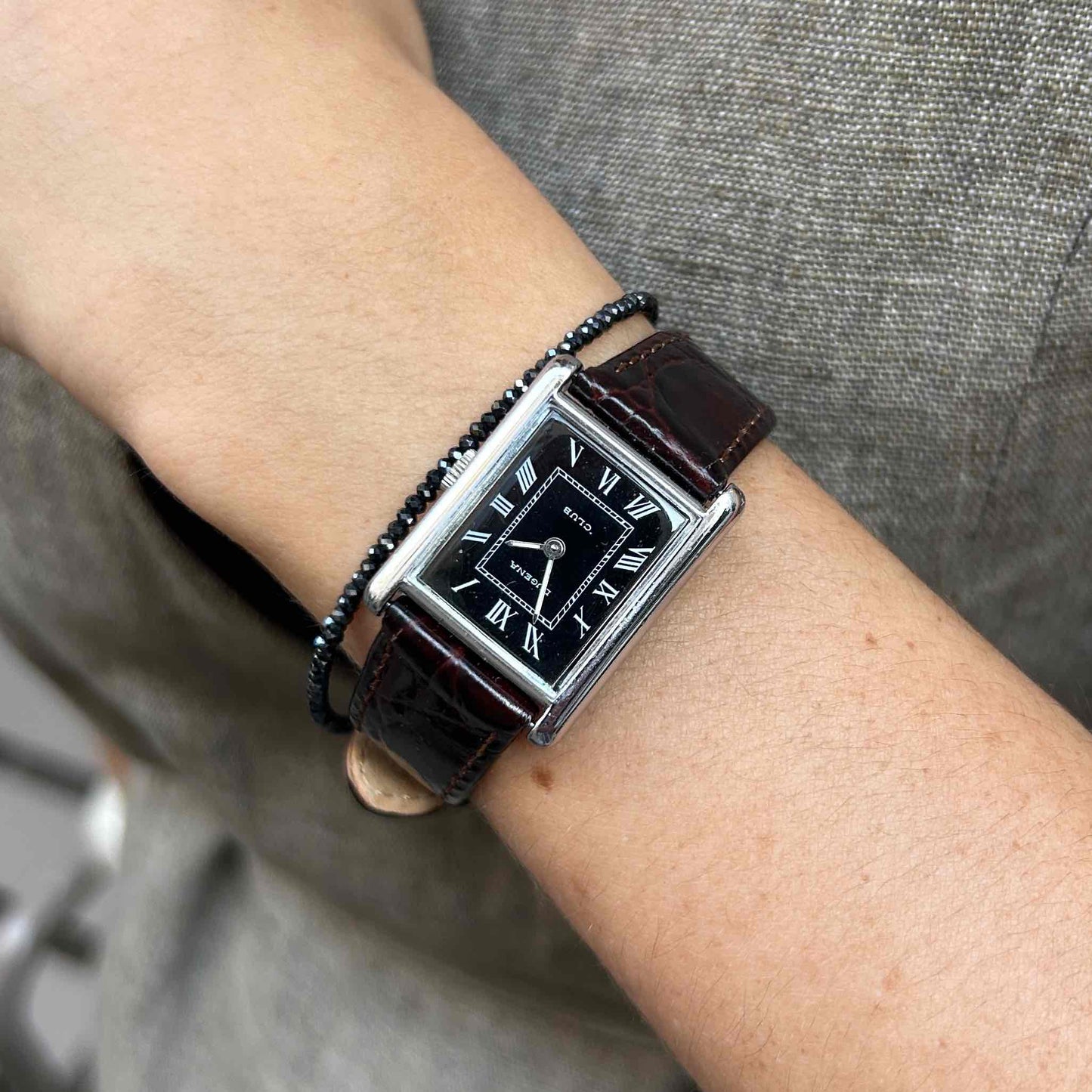 Dugena Club Watch: Vintage Ladies 70s Elegant Rectangular Style Roman Numerals