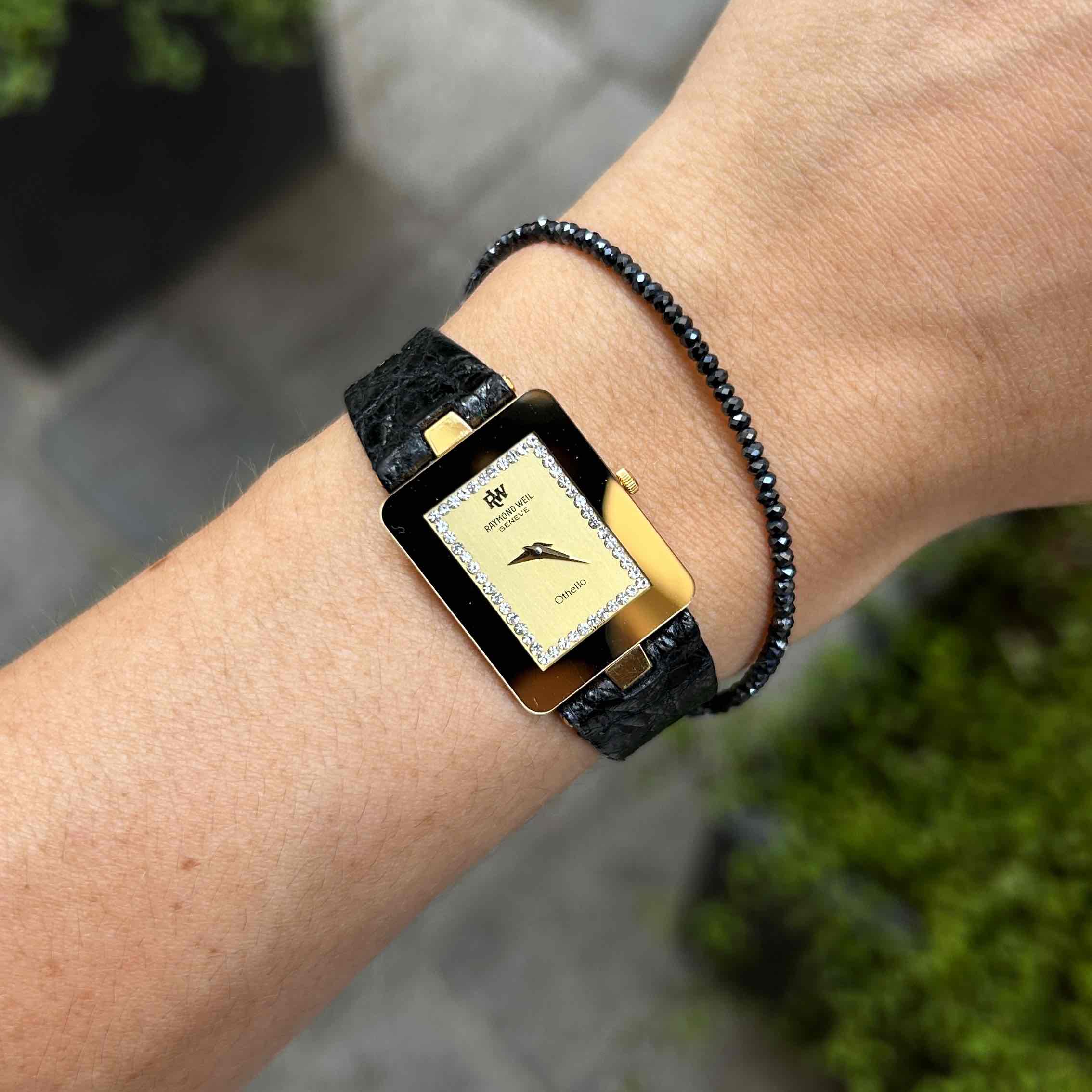 Raymond Weil Othello Vintage Ladies Watch: 80s Golden Rectangular