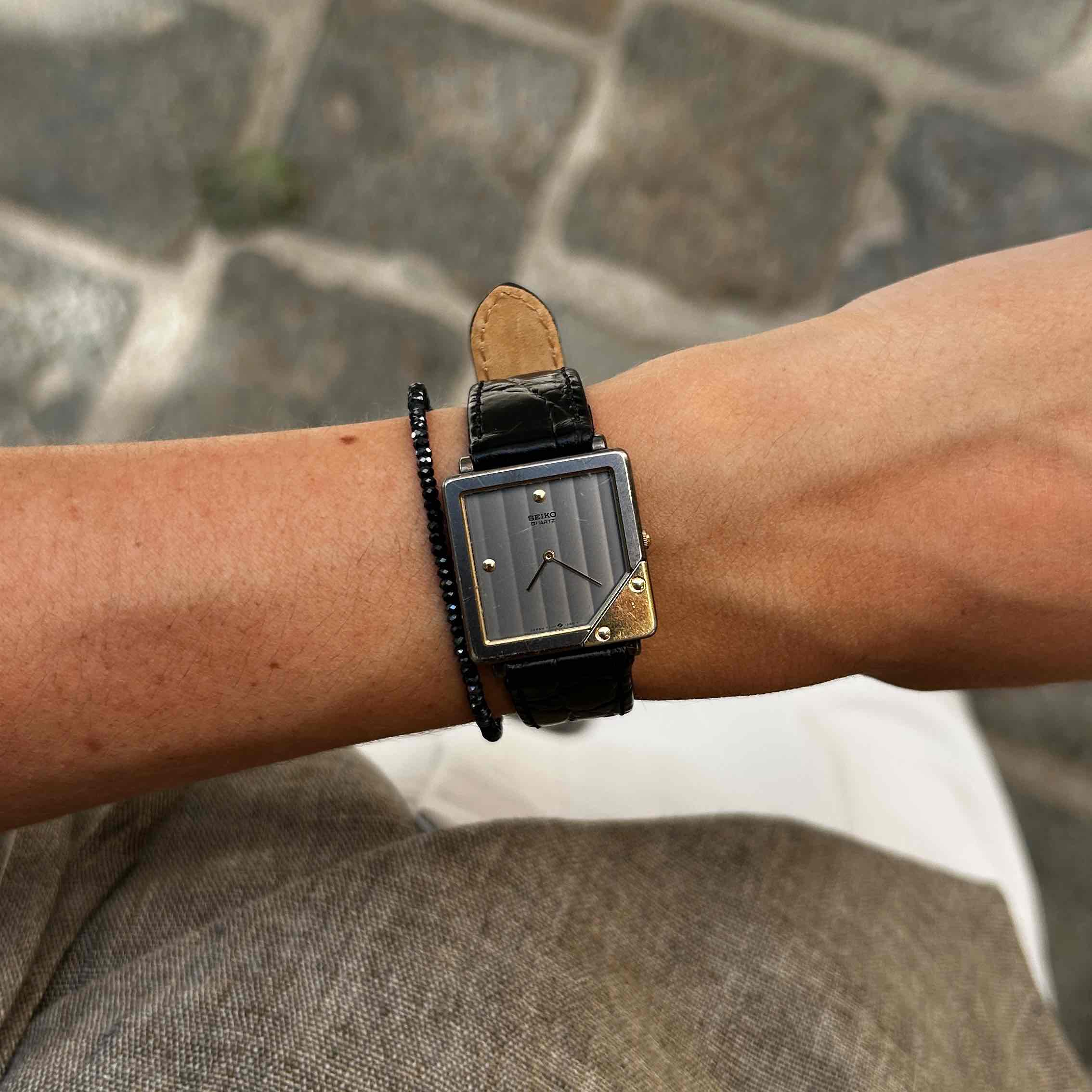 SEIKO スクエア 80s ヴィンテージ　9021 腕時計　レトロ　ウォッチ SEIKO TANK TWO TONE Ref. 9021 - 5280 Quartz Seiko movement