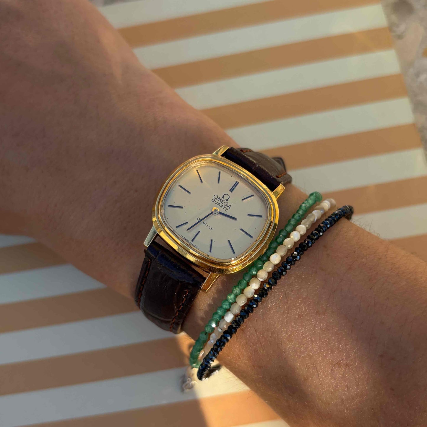 Omega De Ville: Vintage Ladies Cushion Case 80s Gold Dial Quartz