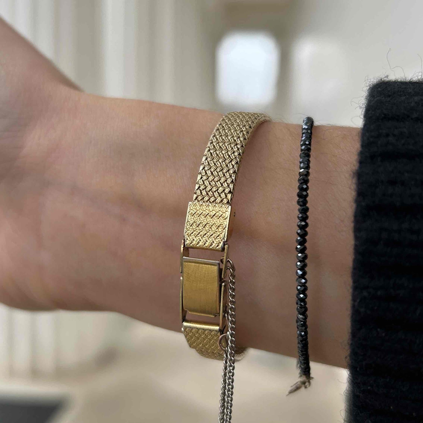 Seiko Cocktail Watch: Ladies Vintage 90s Ivory Dial Woven Bracelet