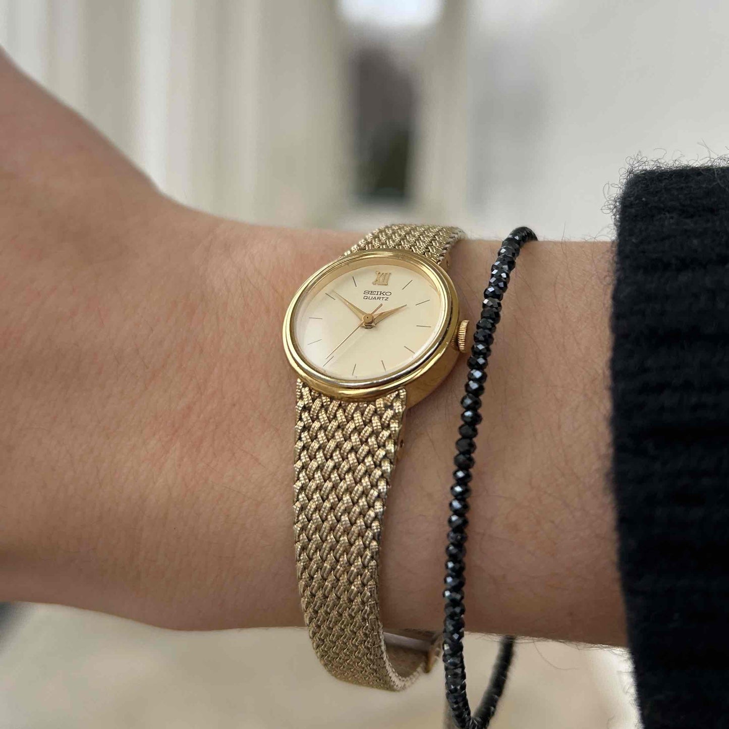 Seiko Cocktail Watch: Ladies Vintage 90s Ivory Dial Woven Bracelet