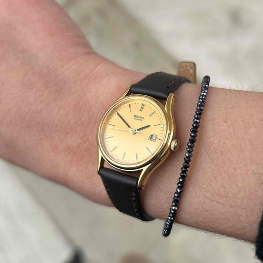 Seiko Vintage Ronde: Dainty Ladies Watch 90s Golden Dial