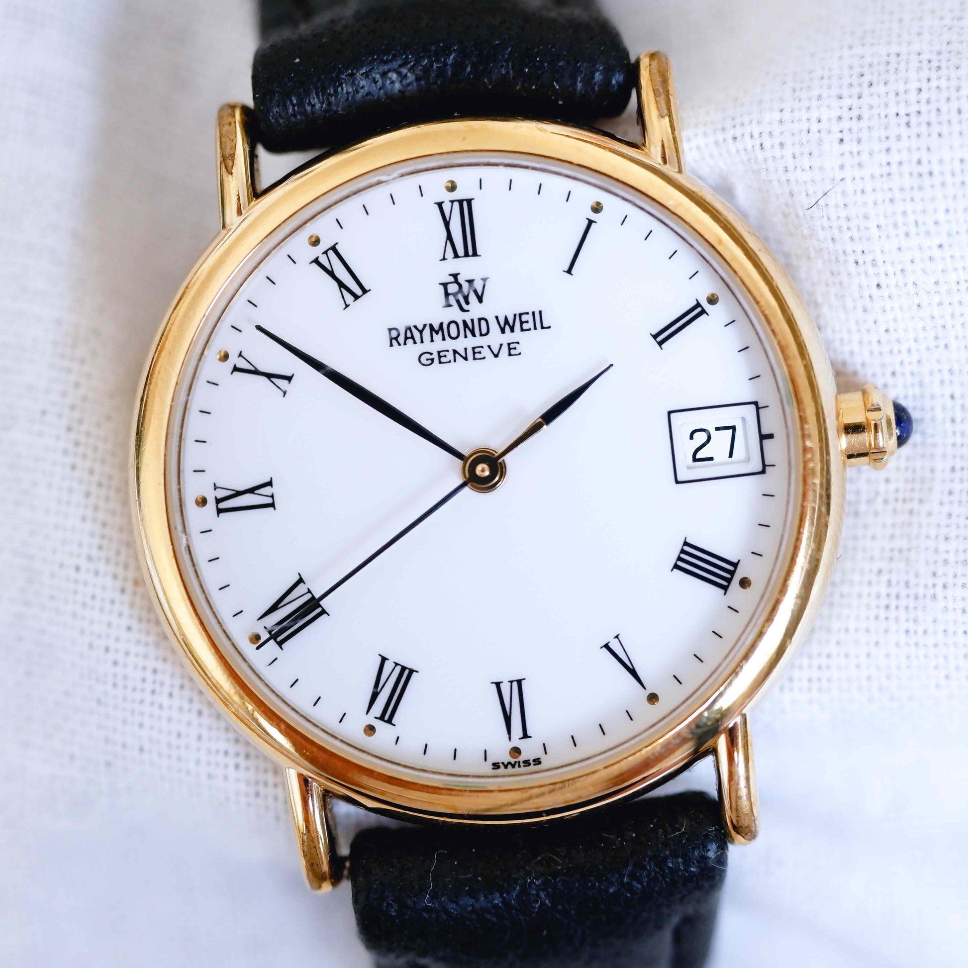 Raymond Weil Vintage Ladies Watch: 90s Golden Icon with Roman Numerals | First Front Side