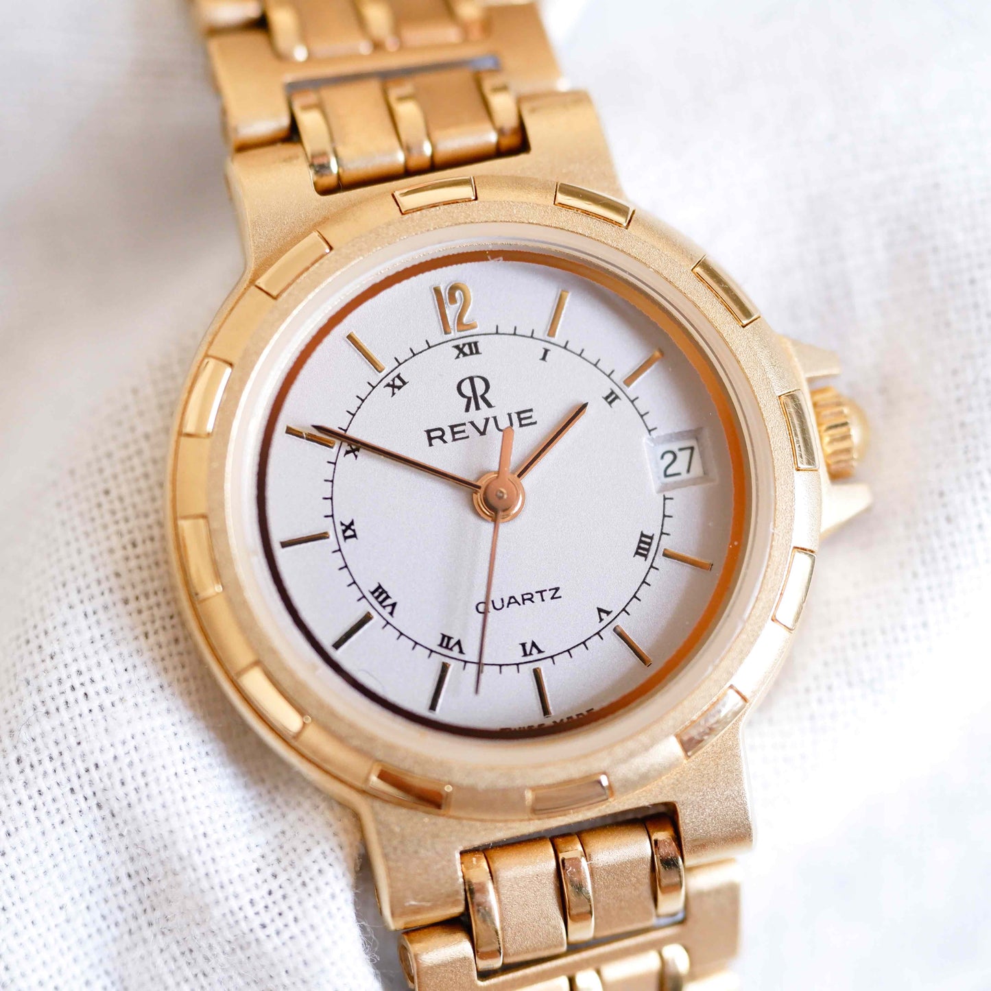 Revue Thommen Vintage Ladies Watch: 90s Golden Style Diver - New Old Stock (NOS) | Slight Left Side