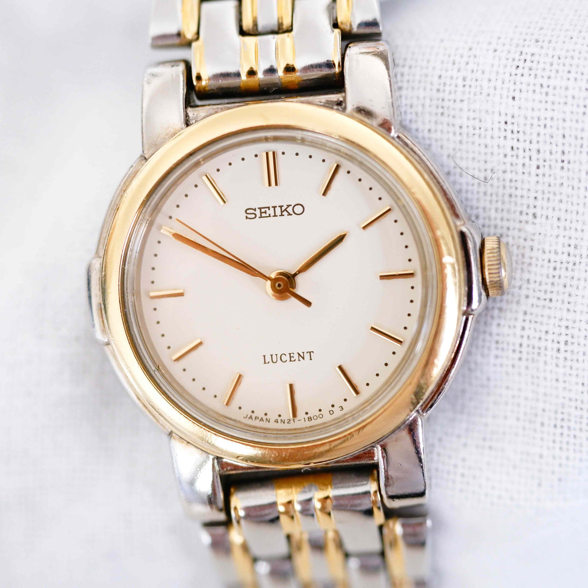 Seiko Lucent Vintage Ladies Watch: 90s Two-Tone Gold Classic Dial 