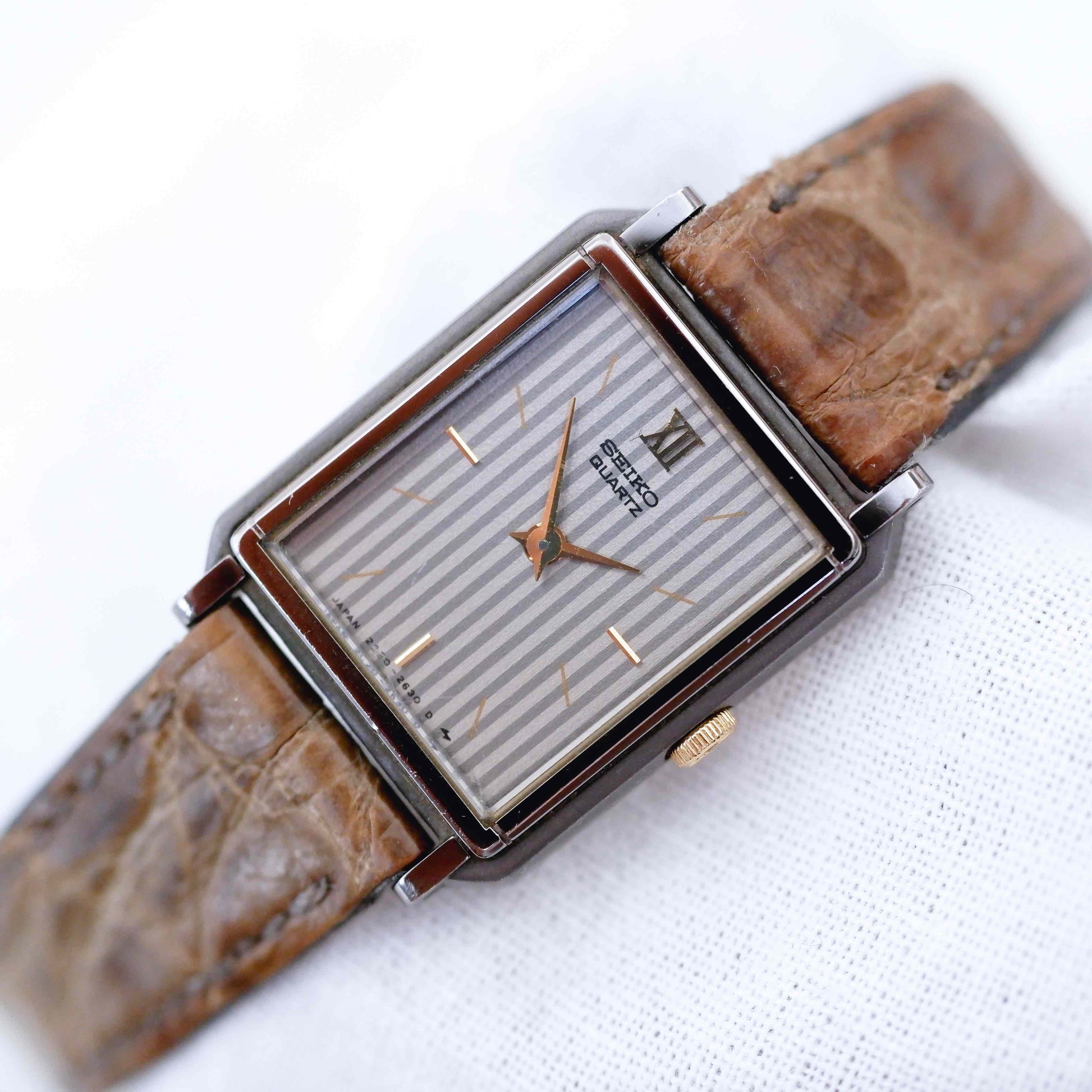 Seiko Vintage Ladies Watch: 80s Gold Two-Tone Elegant Rectangular Style | Second Front Side