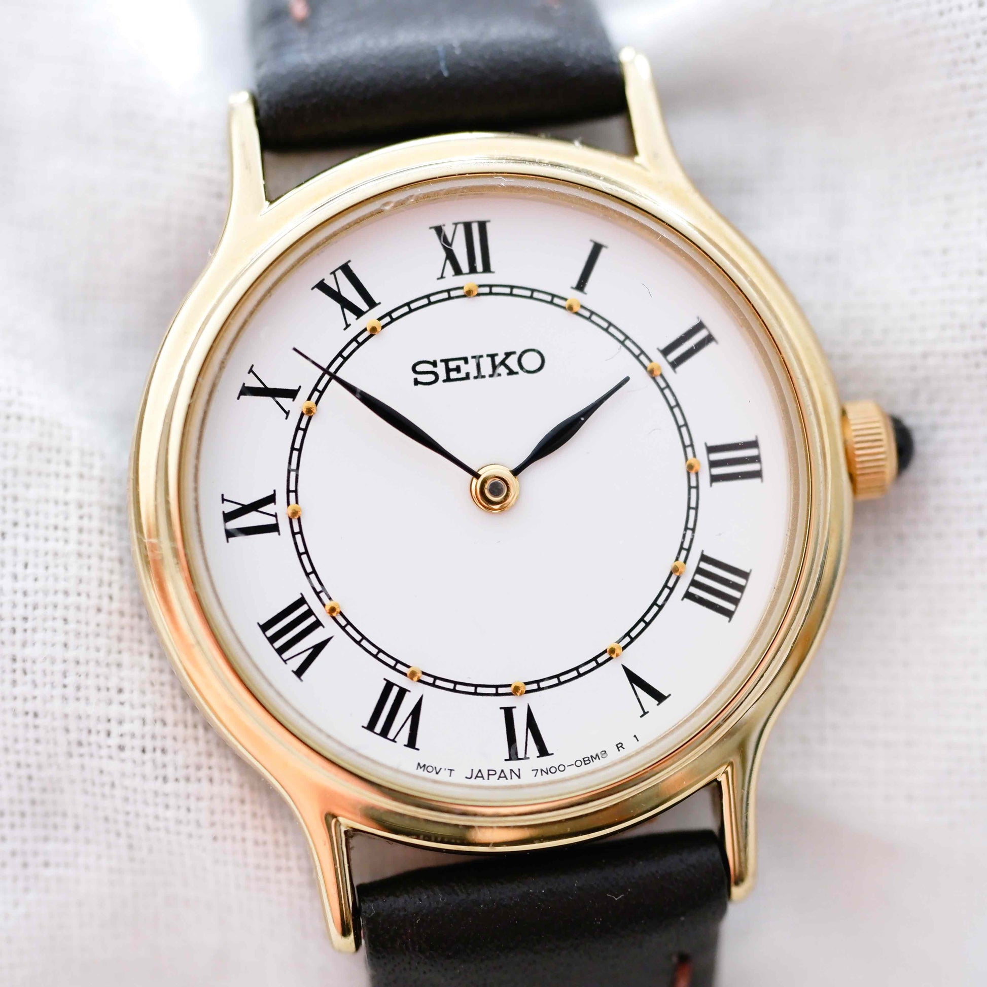 Seiko Vintage Ladies Watch: 90s Gold with Elegant Roman Numerals, First Front Side