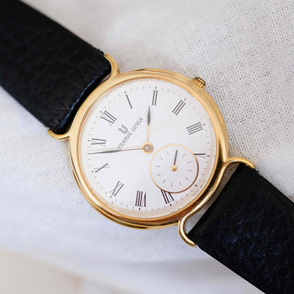 Universal Geneve Vintage Ladies Watch: 90s Golden Iconic Small Second |  Front Sideecond