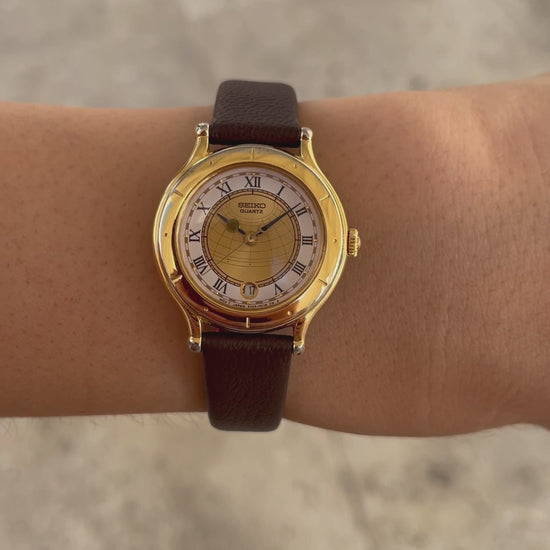Seiko Age of Discovery Vintage Ladies Watch: 90s Gold, Roman Numerals, Wrist Shot Video