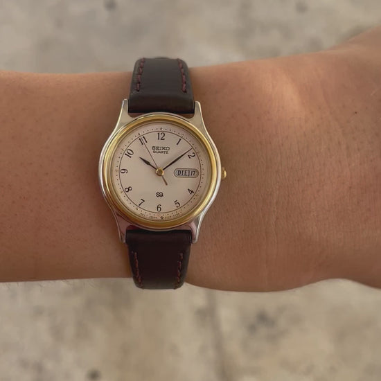 Seiko Vintage Ladies Watch: 80s Two-Tone Gold Classic Dial | Wrist Shot Video