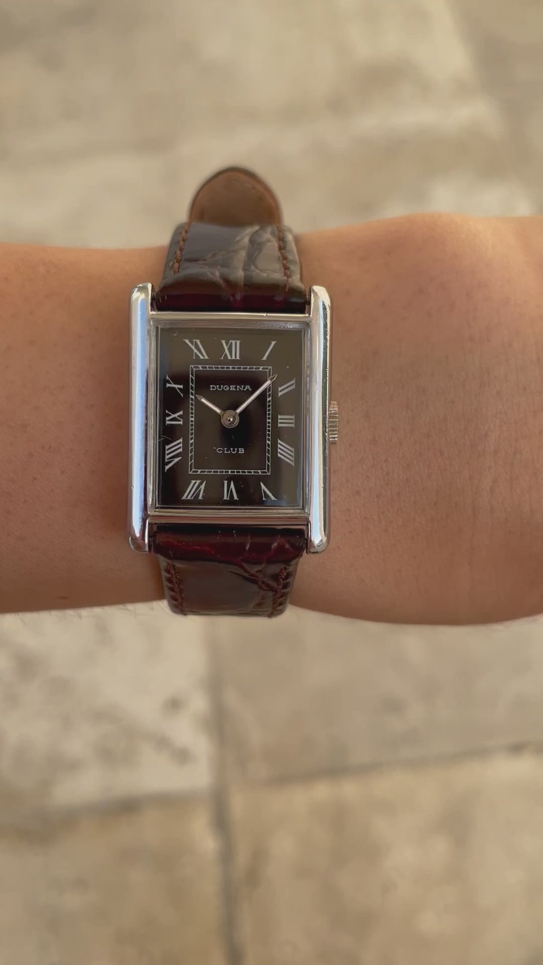 Dugena Club Watch Vintage Ladies 70s Elegant Rectangular Style Roman Numerals